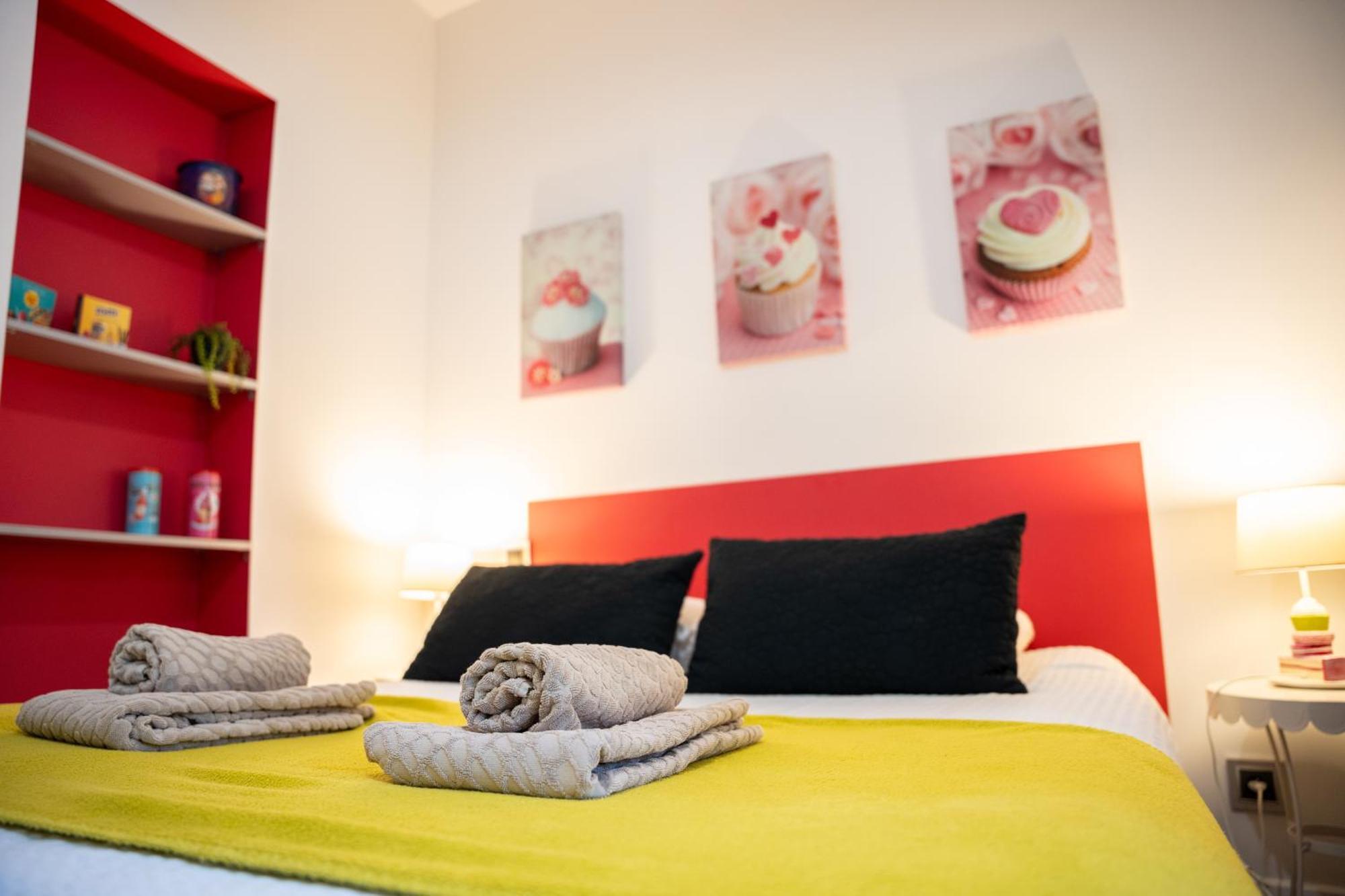 DORMIR EN VILLE - À 450 m du centre historique Quimper Chambre photo